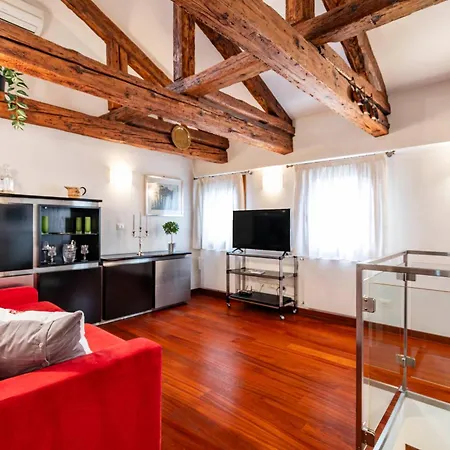 Glass House - Loft 2 Minutes To Rialto Bridge & View Venice