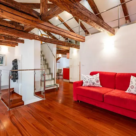 Glass House - Loft 2 Minutes To Rialto Bridge & View * Venice