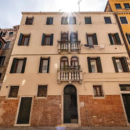 Glass House - Loft 2 Minutes To Rialto Bridge & View Venice