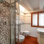 Glass House - Loft 2 Minutes To Rialto Bridge & View דירה *