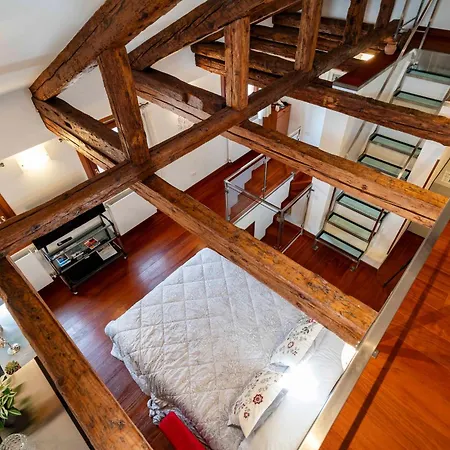 דירה Glass House - Loft 2 Minutes To Rialto Bridge & View ונציה