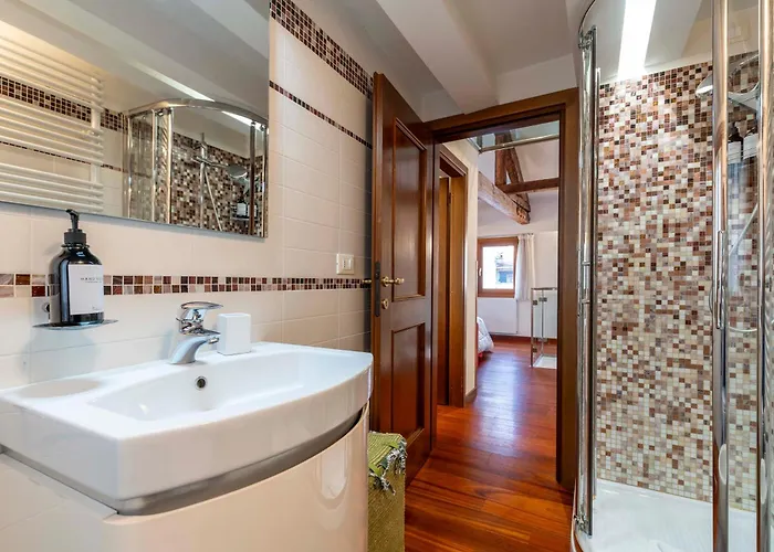 Glass House - Loft 2 Minutes To Rialto Bridge & View * Venezia