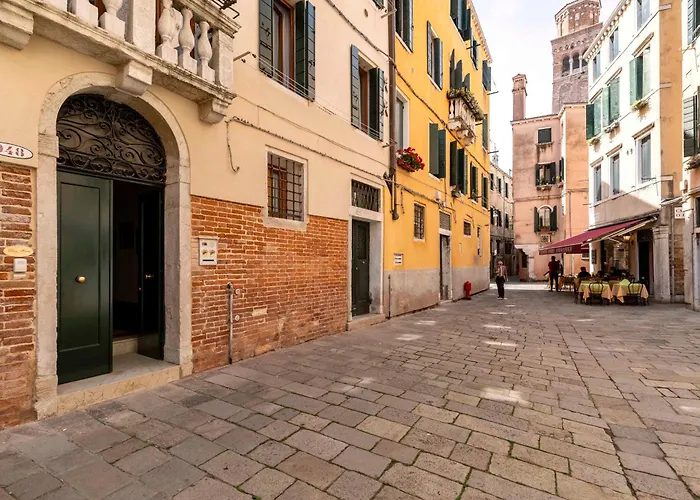 Glass House - Loft 2 Minutes To Rialto Bridge & View * Venezia