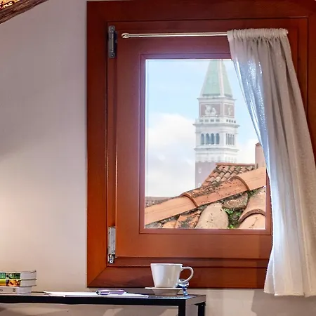 Glass House - Loft 2 Minutes To Rialto Bridge & View Velence